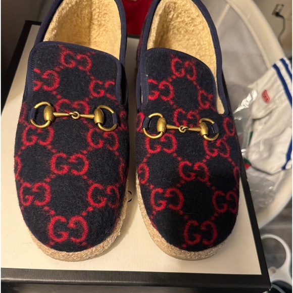 Gucci Shoes - Picture 1 of 8